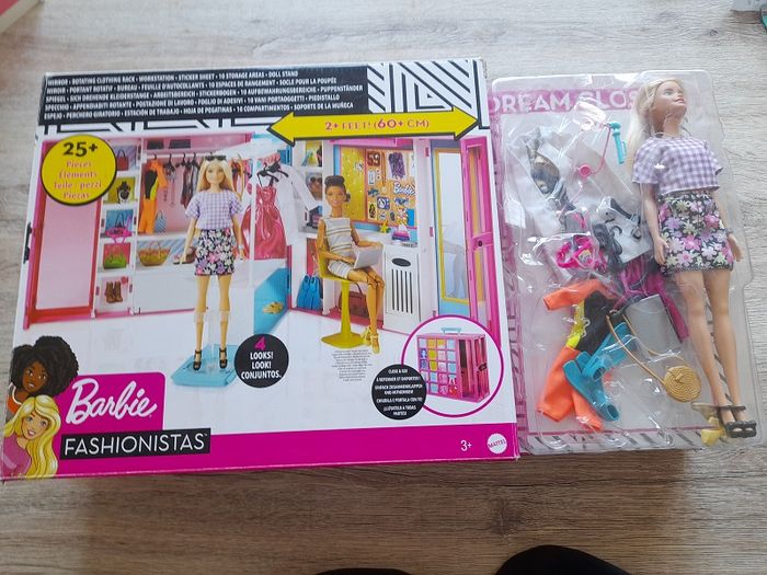 Le dressing de luxe de Barbie Fashionistas