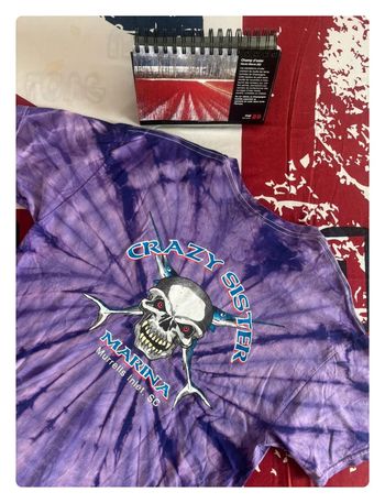T-shirt Gildan taille S violet Tye&Die