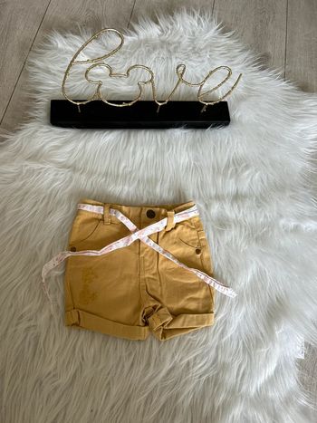 Très beau short en jeans jaune moutarde 🥰 tissaia taille 12 mois