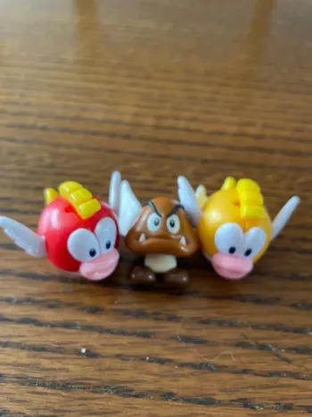 Lot de 3 personnages Kinder Joy