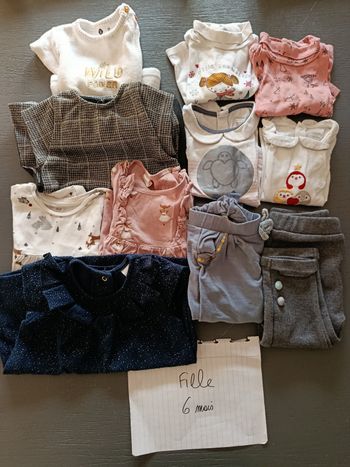 Lot vêtements fille 6 mois