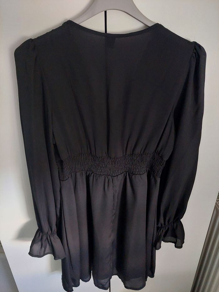 Robe noire - photo numéro 2