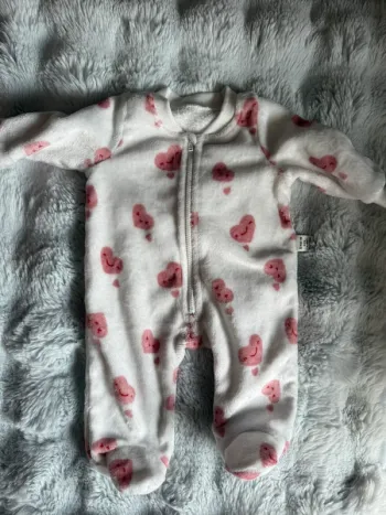 Pyjama tout doux à motifs cœur