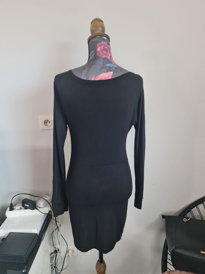 Petite robe noire - photo numéro 3