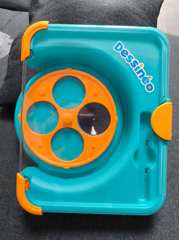 Mon atelier de dessin - photo numéro 3