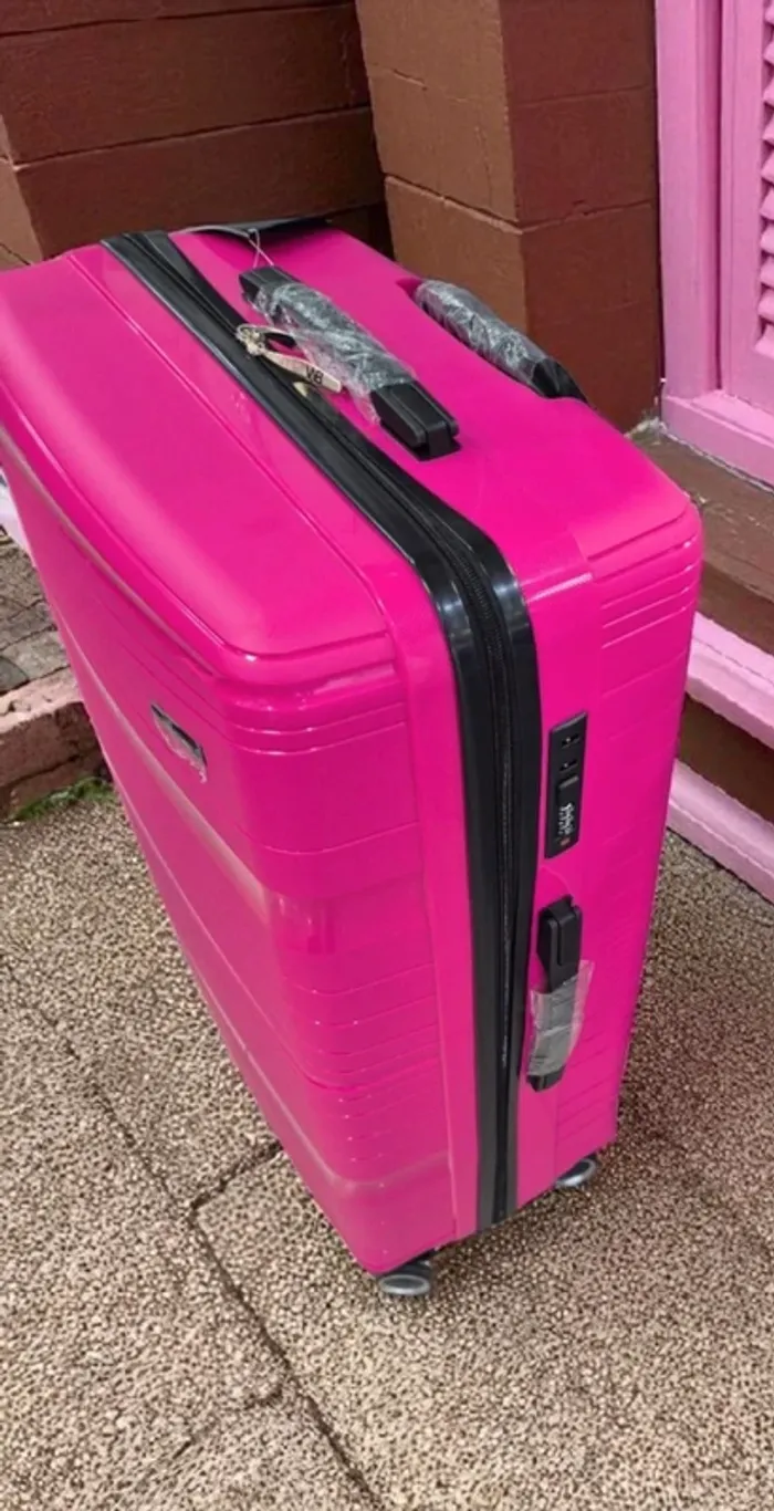 Valise rose fushia neuve incassable wb - photo numéro 2