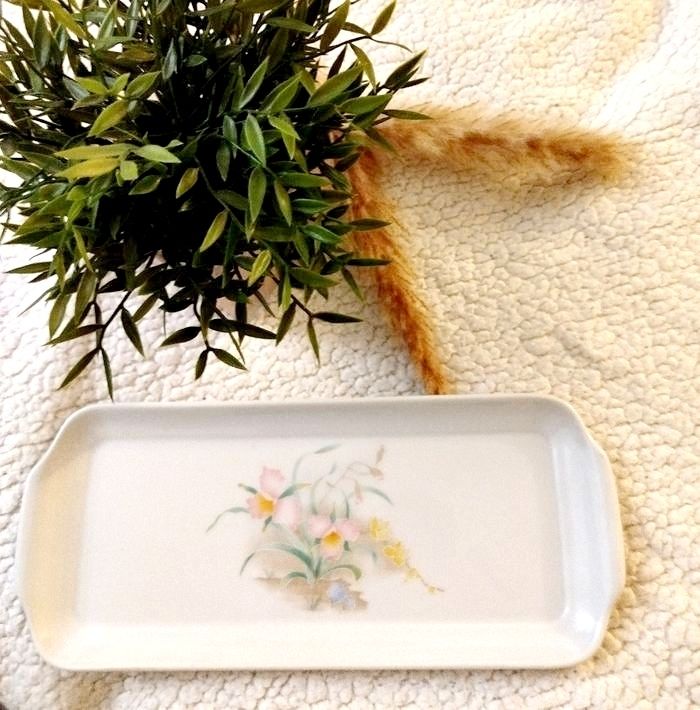 Plat de service en porcelaine - photo numéro 2