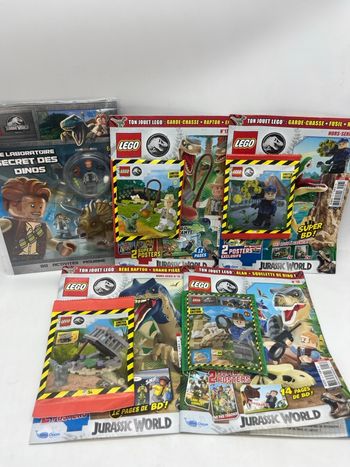 Lot de 5 livres d'activités Magazine Lego Jurassic world avec leurs figurines Neuf