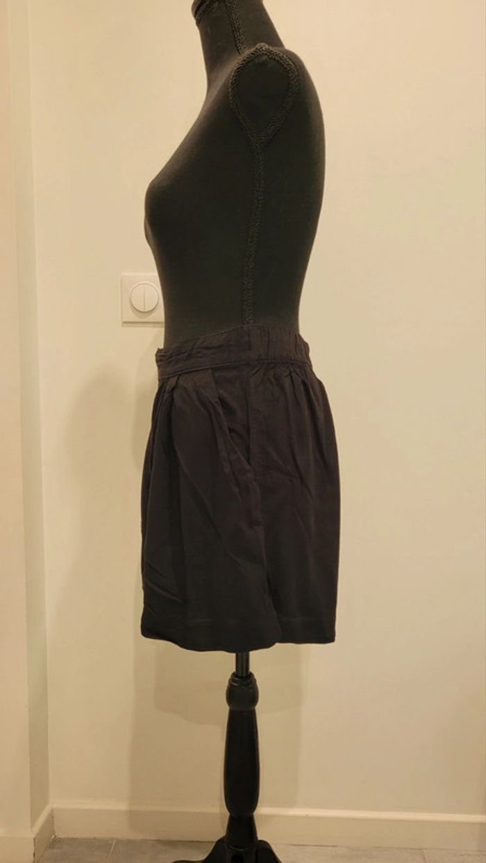 Short H&M, taille 38. - photo numéro 2