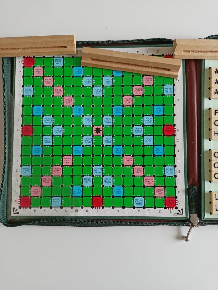 Scrabble de voyage en pochette - photo numéro 4