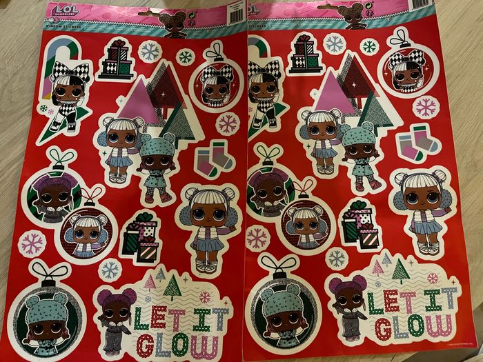 Lot 2 planches d’autocollants de Noël  pour fenêtre poupée LOL