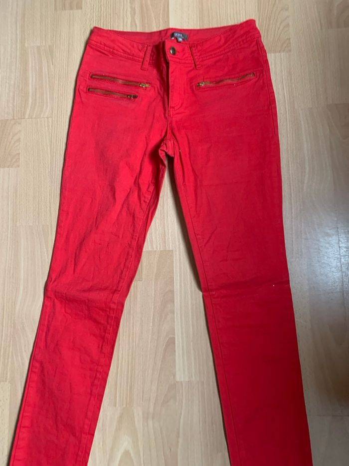 Jean rouge, grain de malice, taille 38