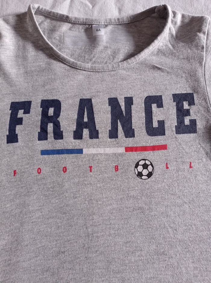 Polo pour garçon manche courte taille 6 ans couleur gris inscription France voir photos - photo numéro 3