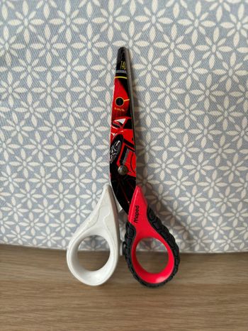 Ciseaux Pneu 13cm "Tatoo Boy"