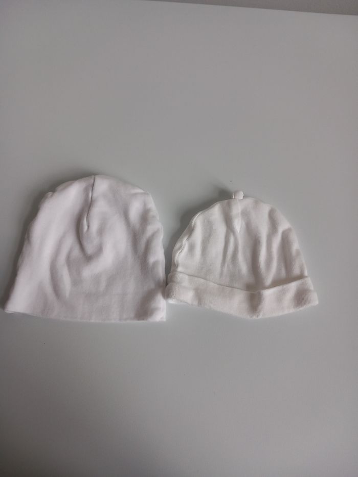 Lot bonnets naissance