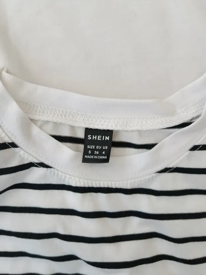 T-shirt manches courtes rayé détail coeur Shein taille S - photo numéro 2