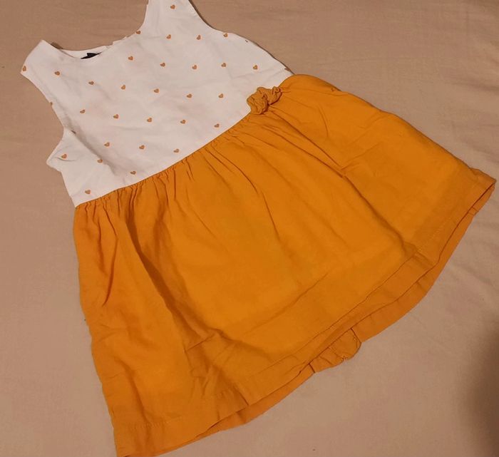 Robe kiabi 12 mois. Bicolore