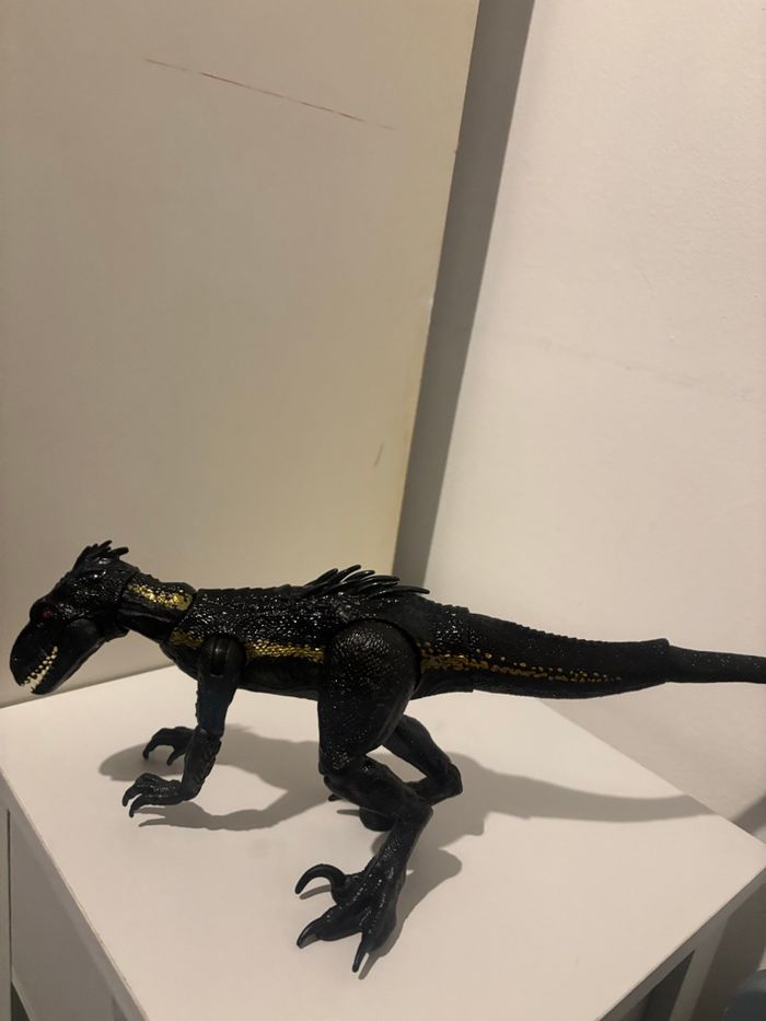 Dinosaure indoraptor jurassic world - photo numéro 3