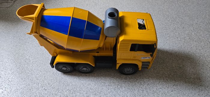 Camion toupie à béton Bruder - photo numéro 3