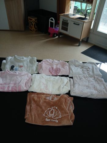 Pyjama 24 mois porter une fois ou neuf car je préfère les 2 pièce en pyjama 