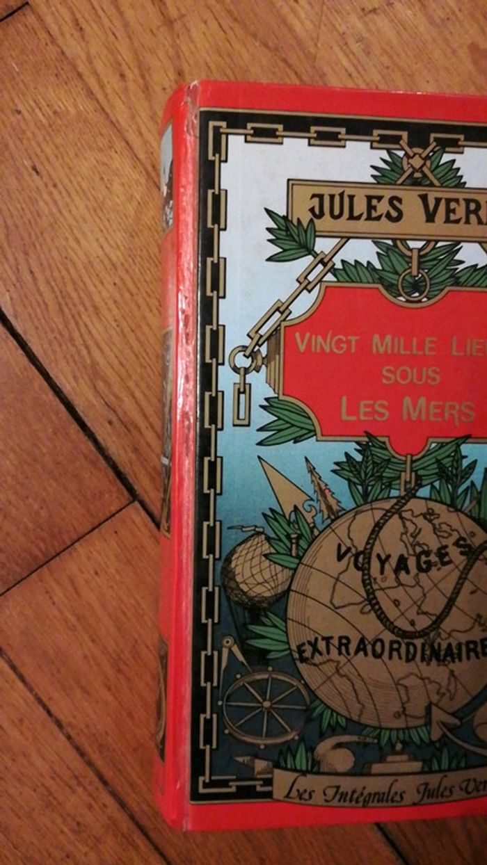 Livre "vingt mille lieues sous les mers" Jules Verne - photo numéro 3