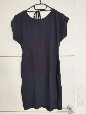 Robe grossesse avec nœud et décolleté V dans le dos