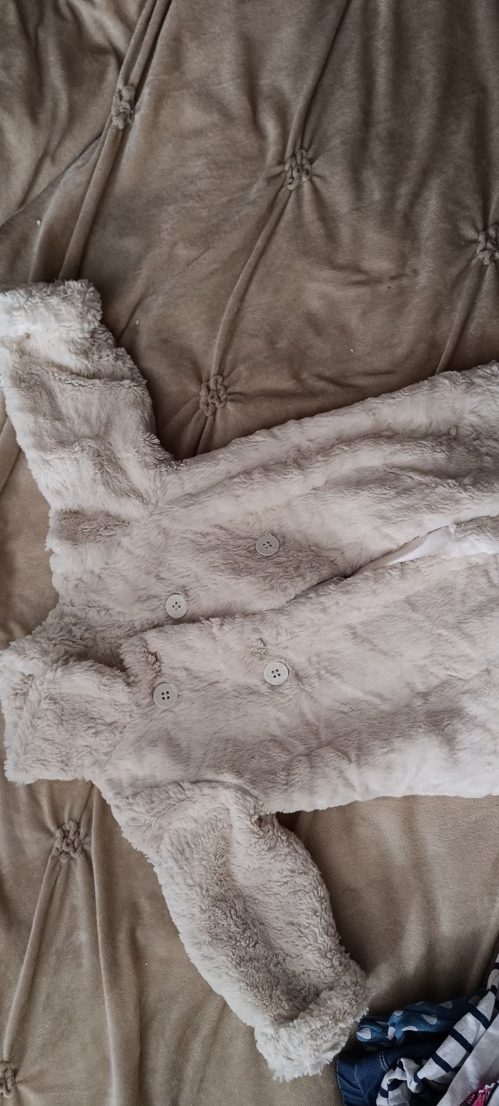 Bébé fille 12 mois - photo numéro 4