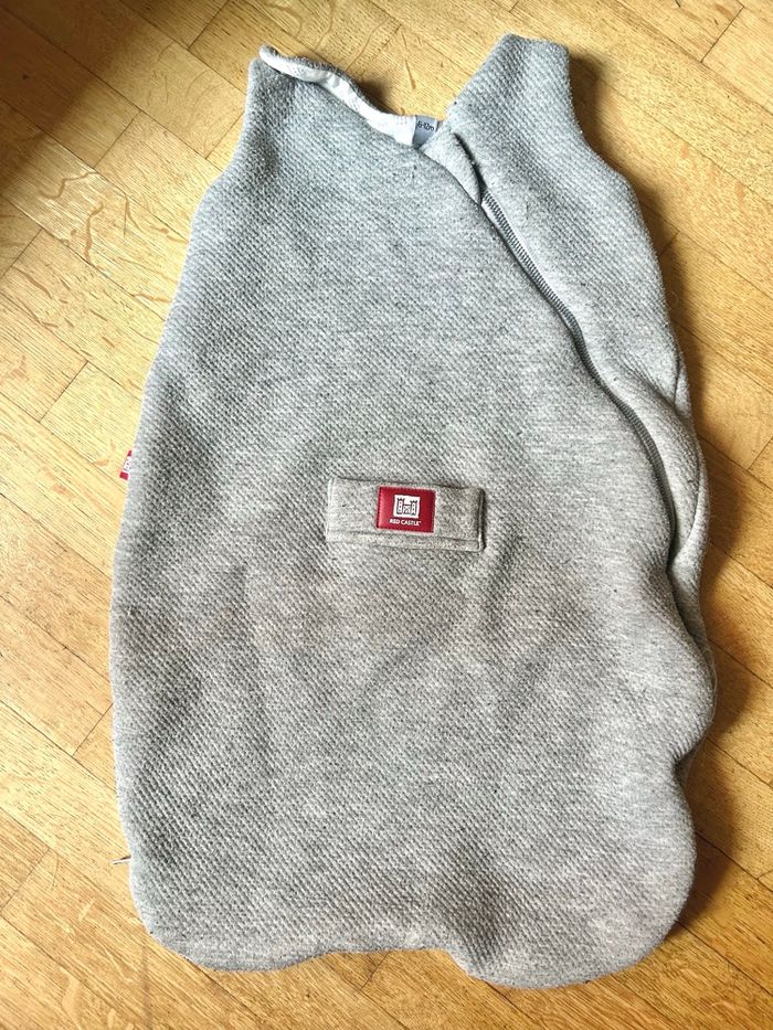 Gigoteuse Red Castle - 6 à 12 mois - TBE - photo numéro 2