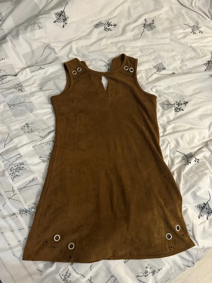 Petite robe daim