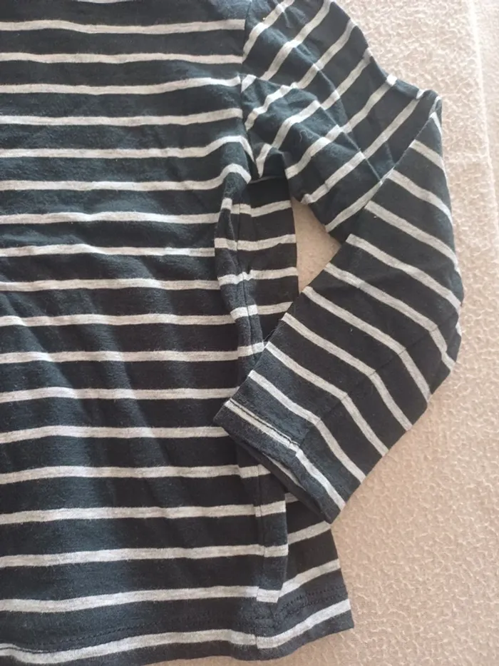 Superbe t shirt manches longues 4 ans garçon - photo numéro 3