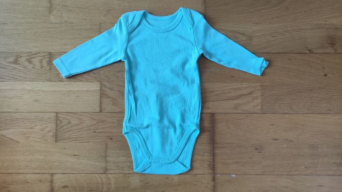 Lot bodies filles 3 mois - photo numéro 3