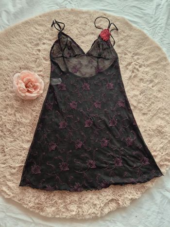 Nuisette  noir a fleurs sous entendus taille 36