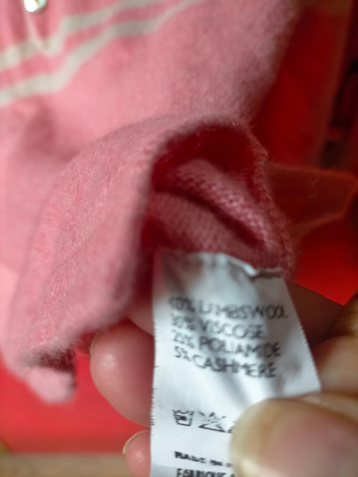 Très joli pull 4 ans - photo numéro 2