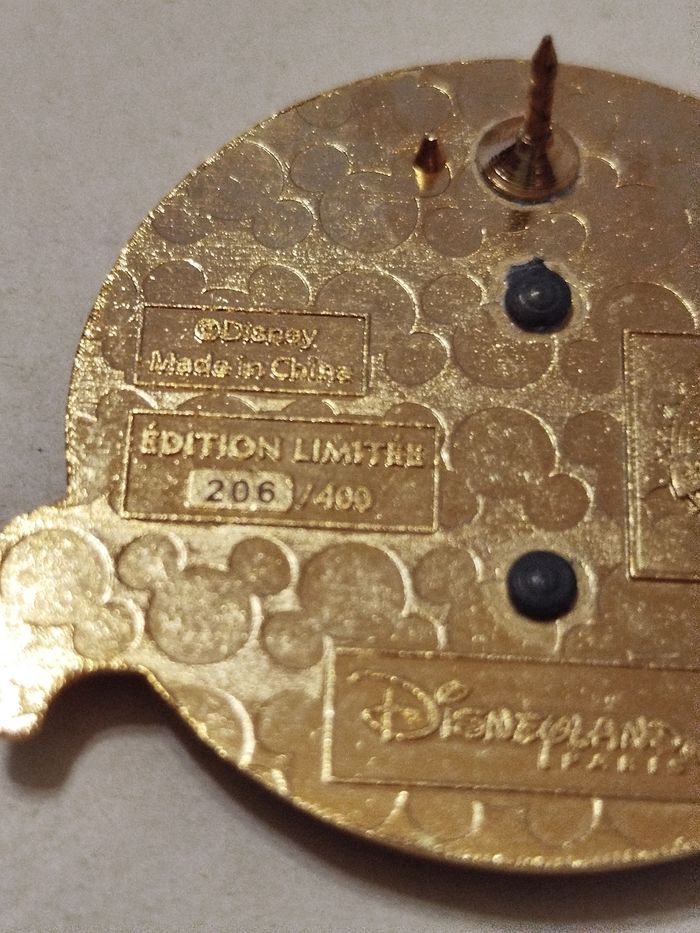 Pin's Zazu - Le roi lion - Disneyland Paris - photo numéro 6