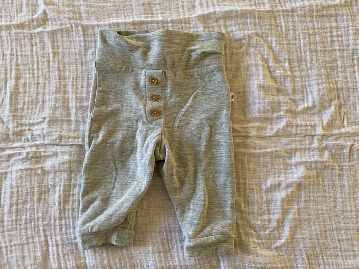 Pantalon gris 1 mois (54cm)