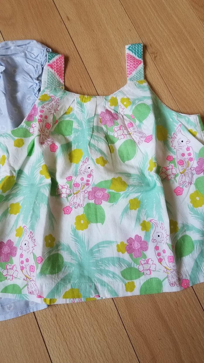 2 blouses 4 ans - photo numéro 2