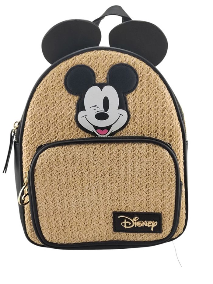 T-shirt Disney + short en jean Kiabi, taille 40 + sac à dos Disney - photo numéro 5