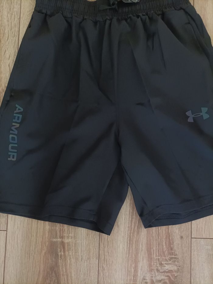 T-shirt et short under armour réfléchissant - photo numéro 4