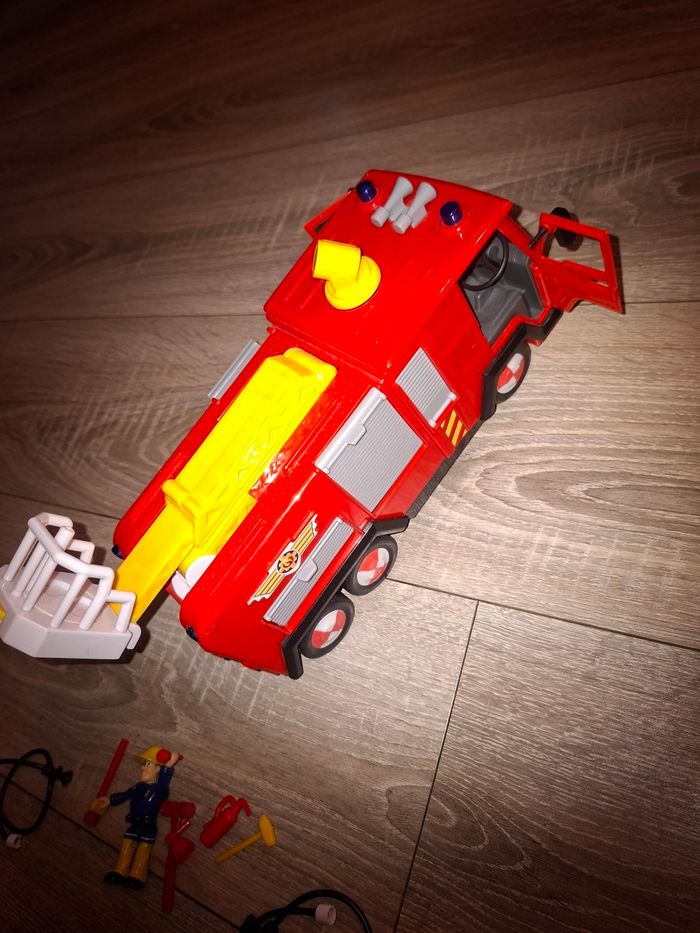Sam le pompier camion - photo numéro 7