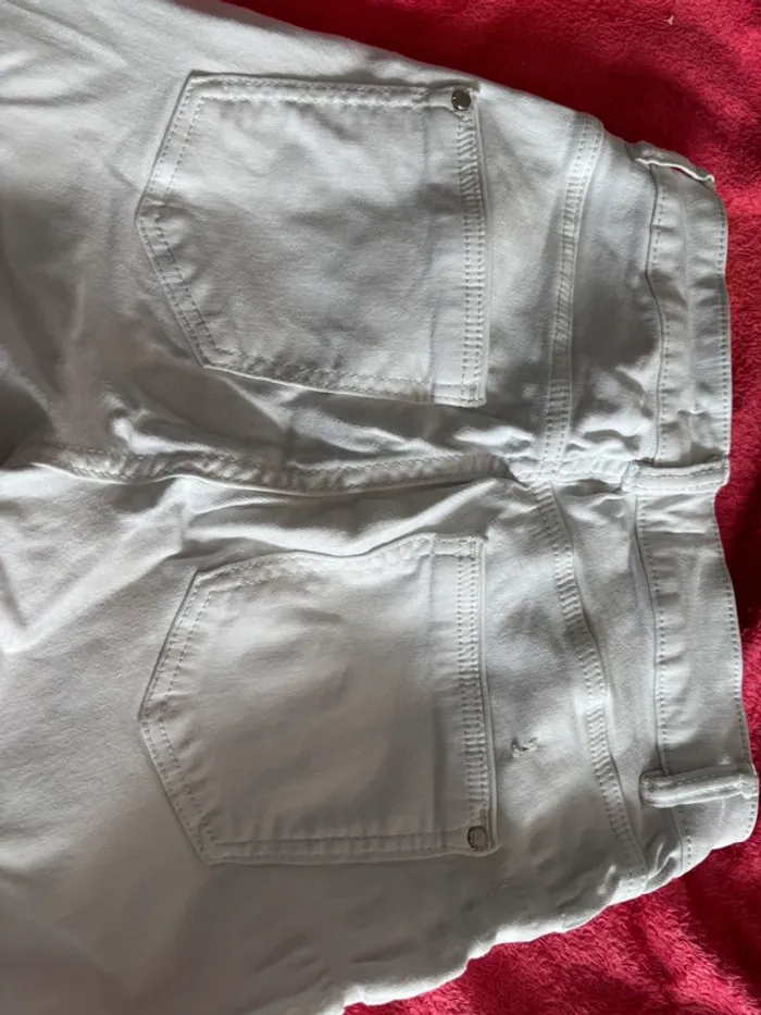 Jean blanc taille 34 - photo numéro 4
