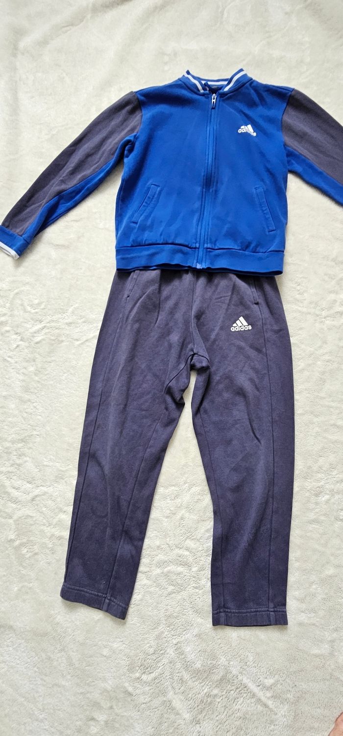 Ensemble de Adidas enfant taille  9-10 ans - photo numéro 3