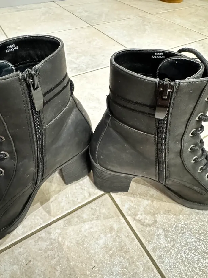 Bottines noires broderies 37 - photo numéro 4