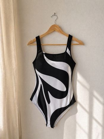 Maillot de bain 1 pièce XL neuf noir blanc gainant grande taille été chic