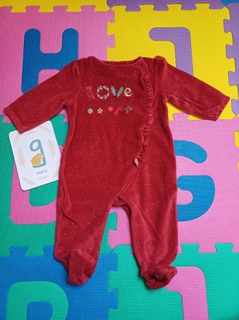 Pyjama tape à l'œil 9 mois