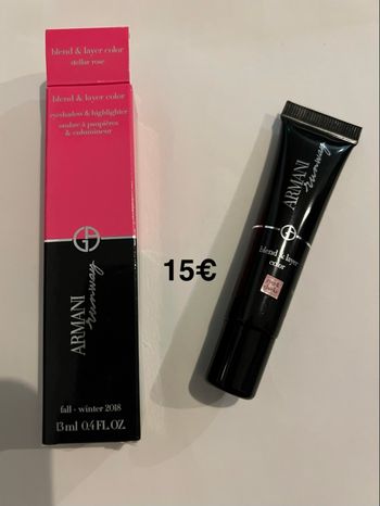 Ombre à paupières et enlumineur rose pailleté