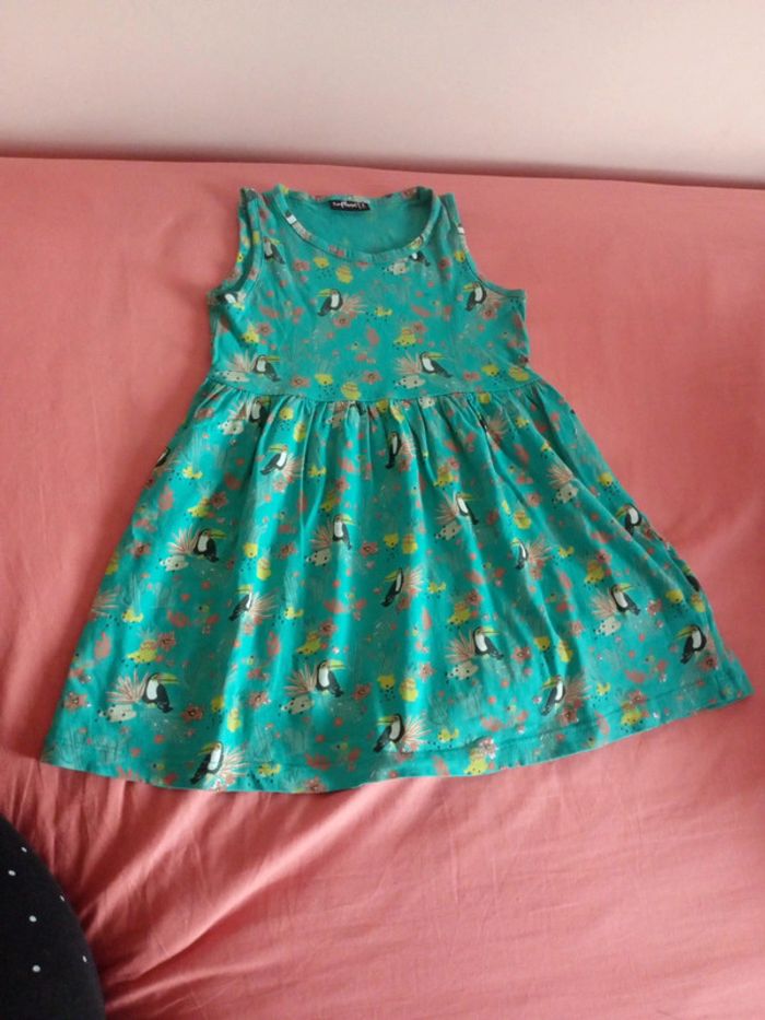 Robe manches courtes