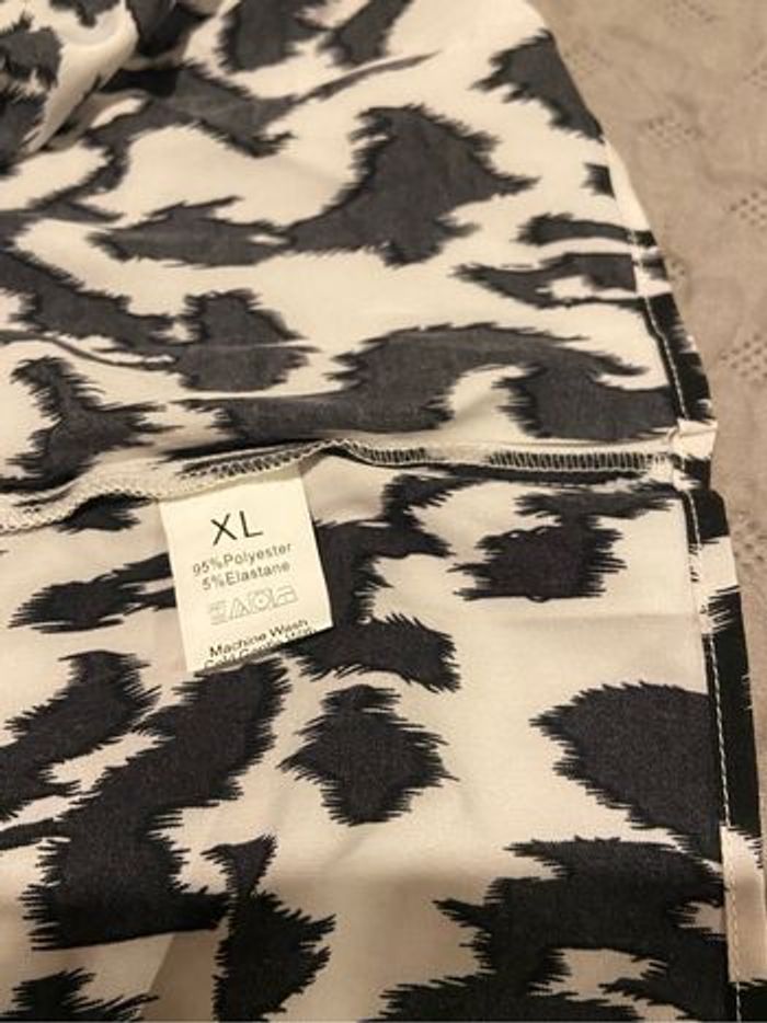 Blouse  imprimé  à col V - photo numéro 7