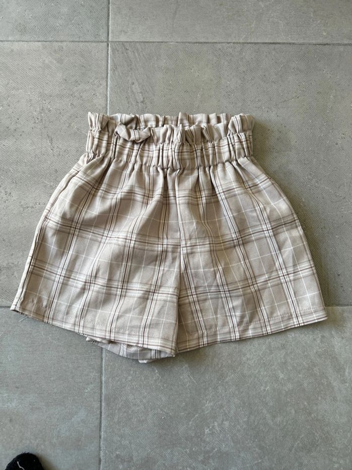 Short à carreaux habillé beige