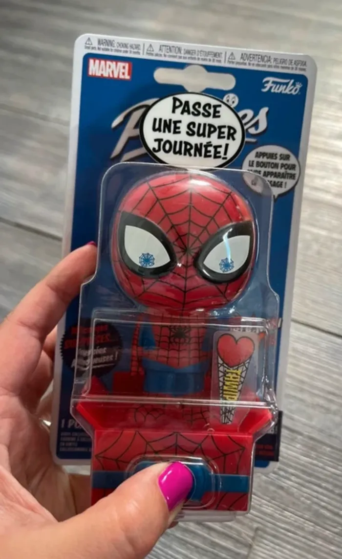 Figurine funko Spiderman popsies neuve - photo numéro 2