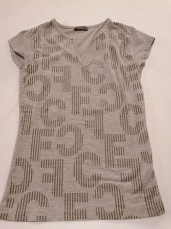 Tee-shirt comme neuf belle marque mixte